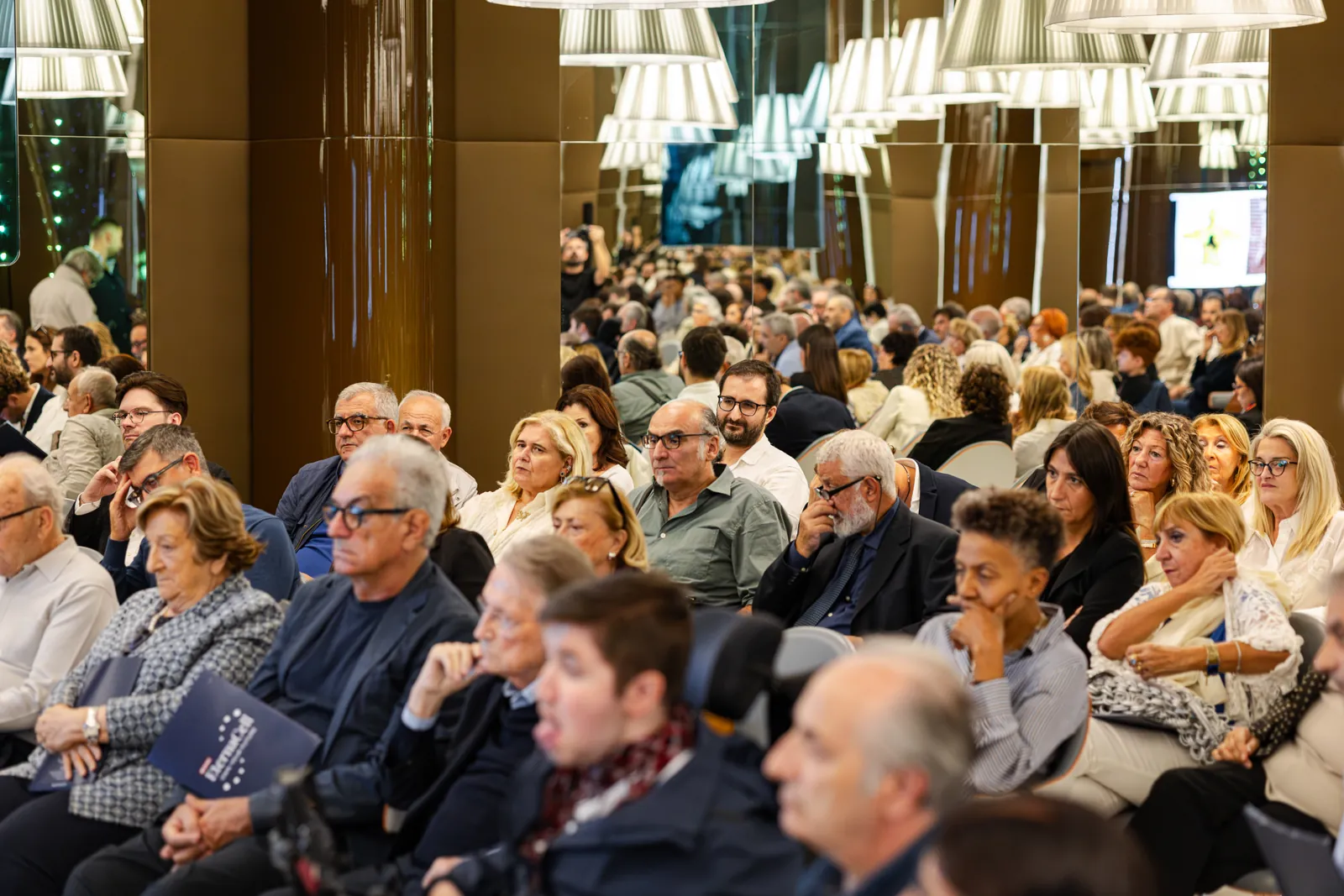 Una platea attenta e partecipe
